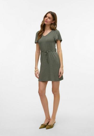 Короткое платье