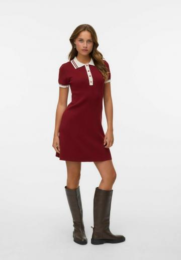 Вязаное платье