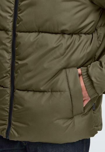 Зимняя куртка