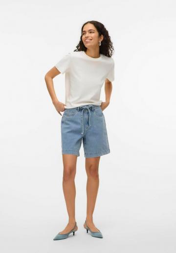 Джинсовые шорты