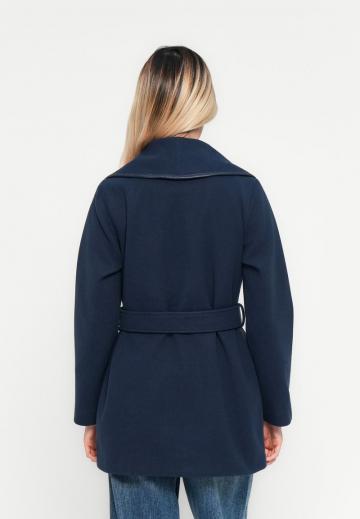 Шерстяное пальто