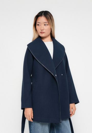 Шерстяное пальто