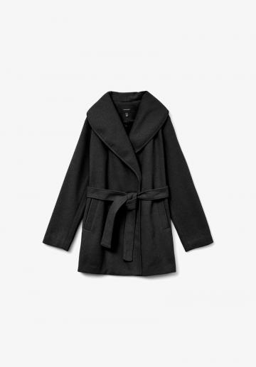 Короткое пальто