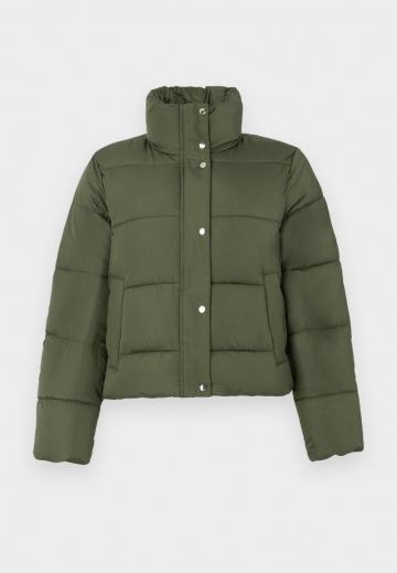 Зимняя куртка