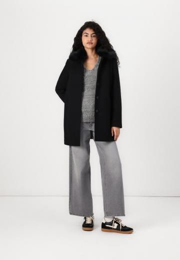 Шерстяное пальто