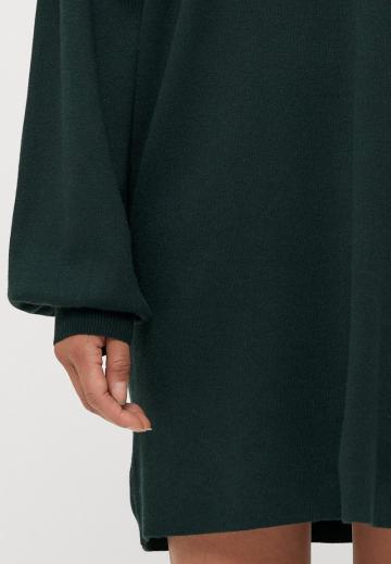 Вязаное платье