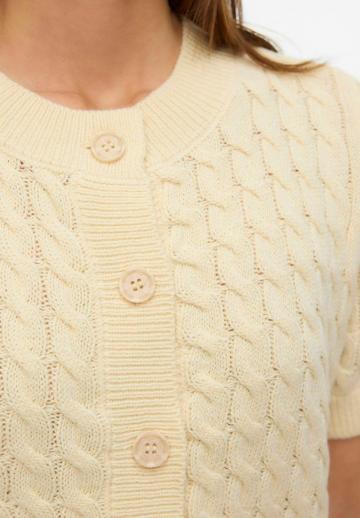 Вязаная кофта