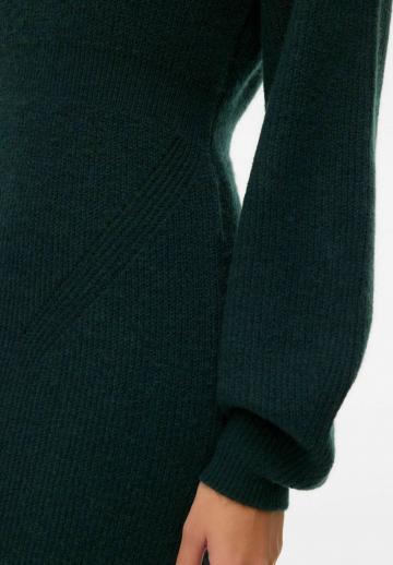 Вязаное платье