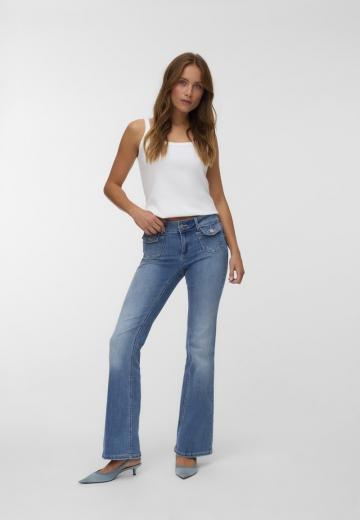 Клешеные джинсы