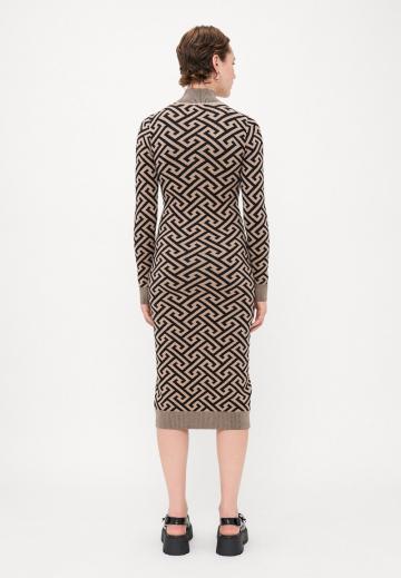 Платье футляр