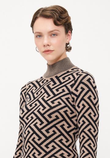 Платье футляр