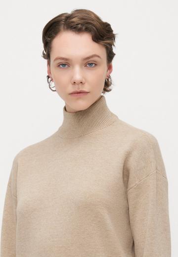 Длинный пуловер