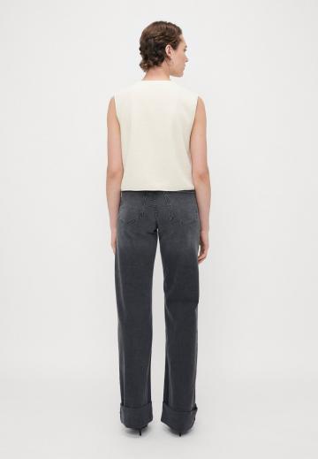 Пуховой жилет