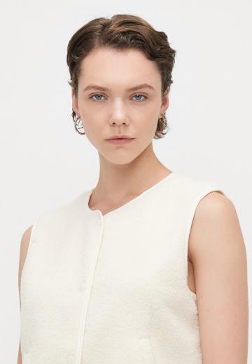 Пуховой жилет