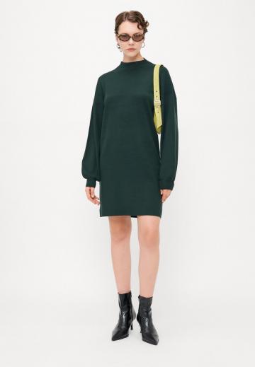 Вязаное платье