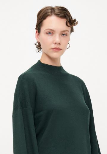 Вязаное платье