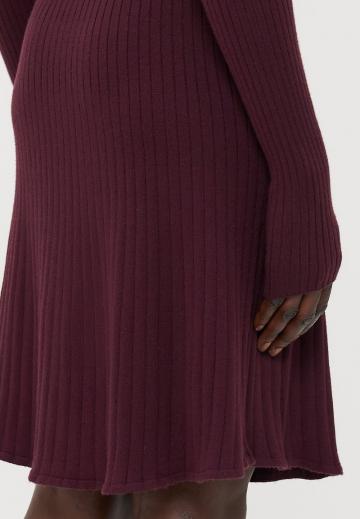 Вязаное платье