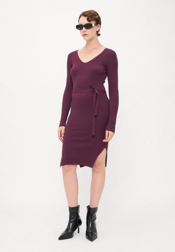 Платье футляр