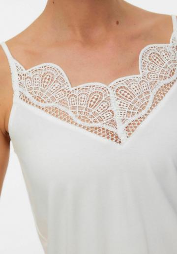 Топ на бретельках