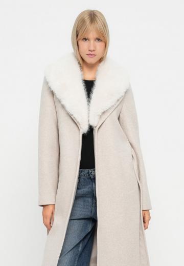 Шерстяное пальто