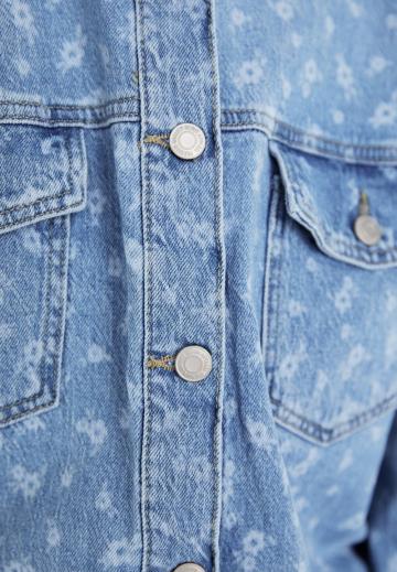 Джинсовая жилетка