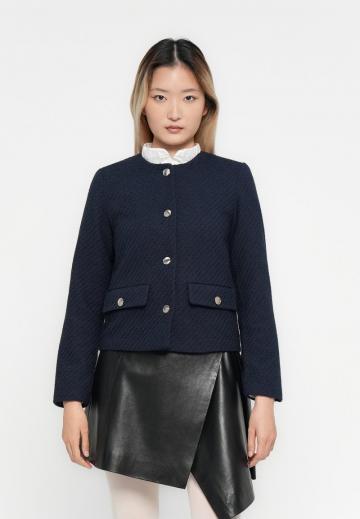 Короткий блейзер