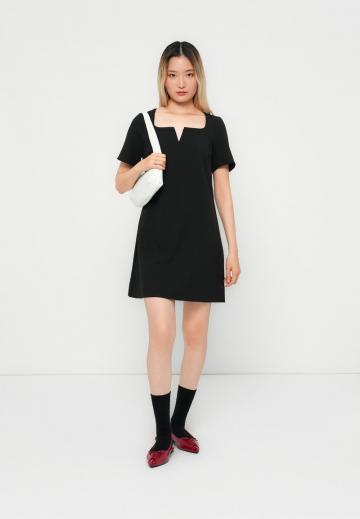 Короткое платье