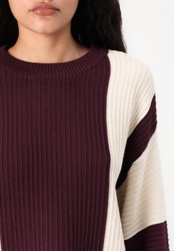 Пуловер в полоску