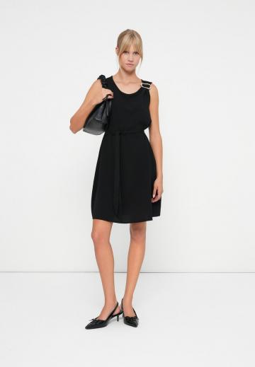 Короткое платье