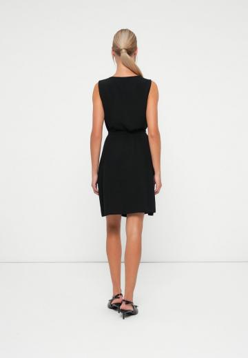 Короткое платье