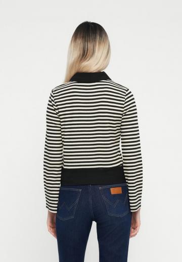 Пуловер с воротником поло