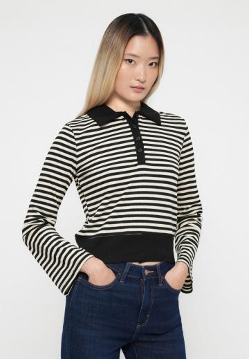 Пуловер с воротником поло