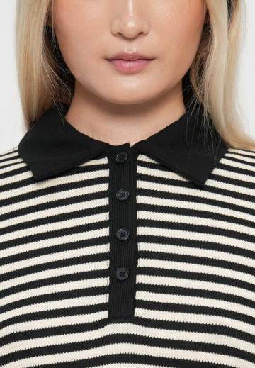 Пуловер с воротником поло