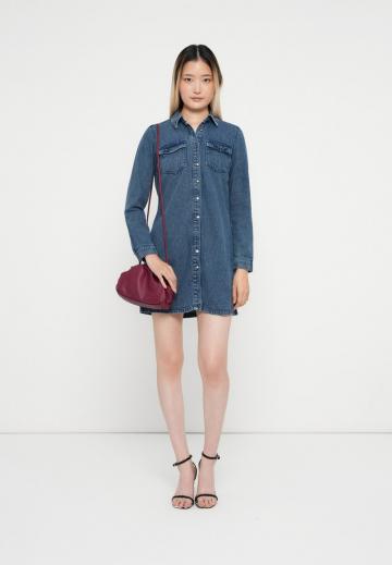 Джинсовое платье