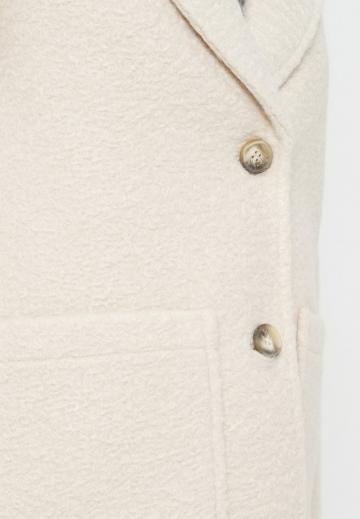 Шерстяное пальто