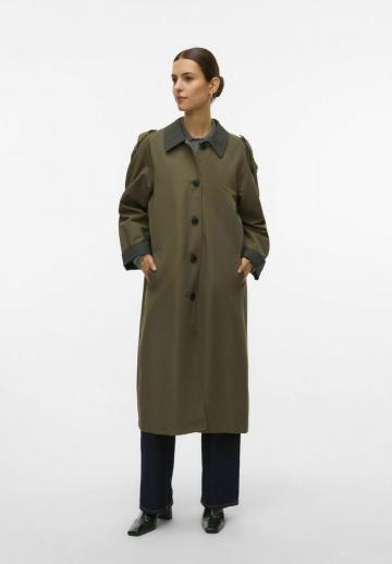 Шерстяное пальто