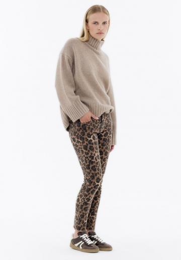 Узкие джинсы