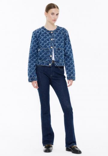 Джинсовая куртка