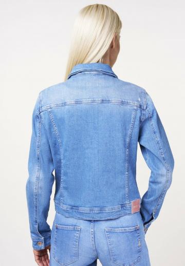 Джинсовая куртка