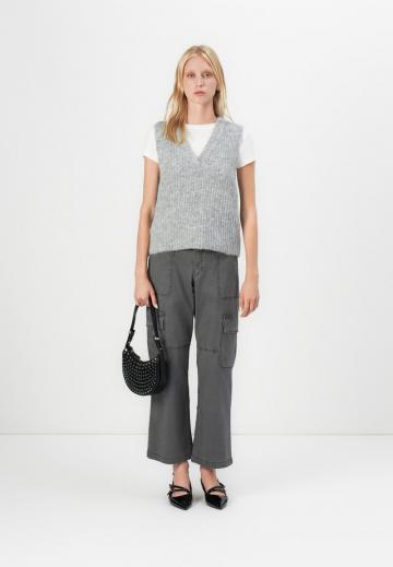 Пуловер без рукавов