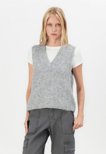 Пуловер без рукавов