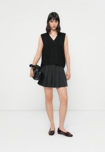 Пуловер без рукавов