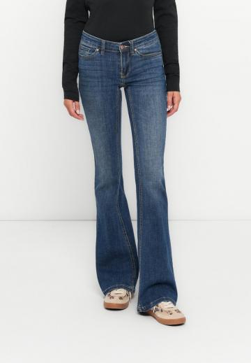 Клешеные брюки