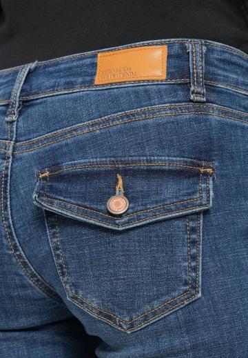 Клешеные брюки