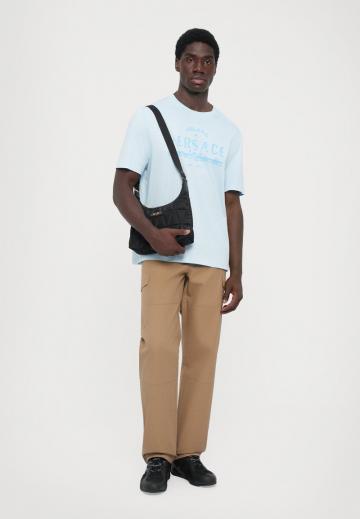 Брюки с накладными карманами