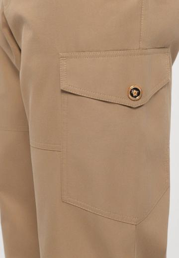 Брюки с накладными карманами