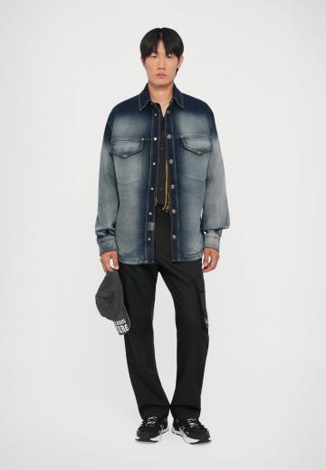 Джинсовая куртка