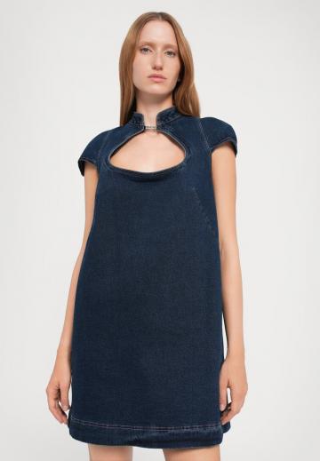 Джинсовое платье