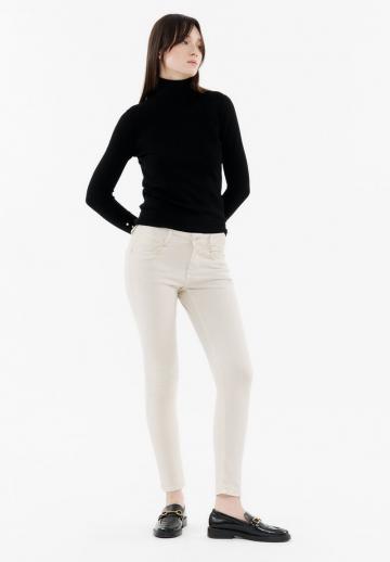 Узкие джинсы