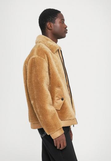 Зимняя куртка